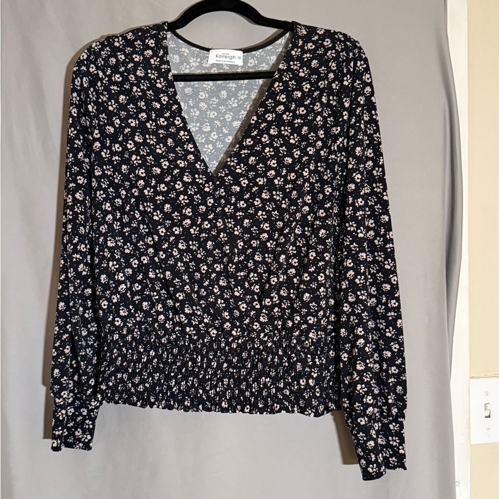 Kaileigh Black Floral V-Neck Blouse – Size M